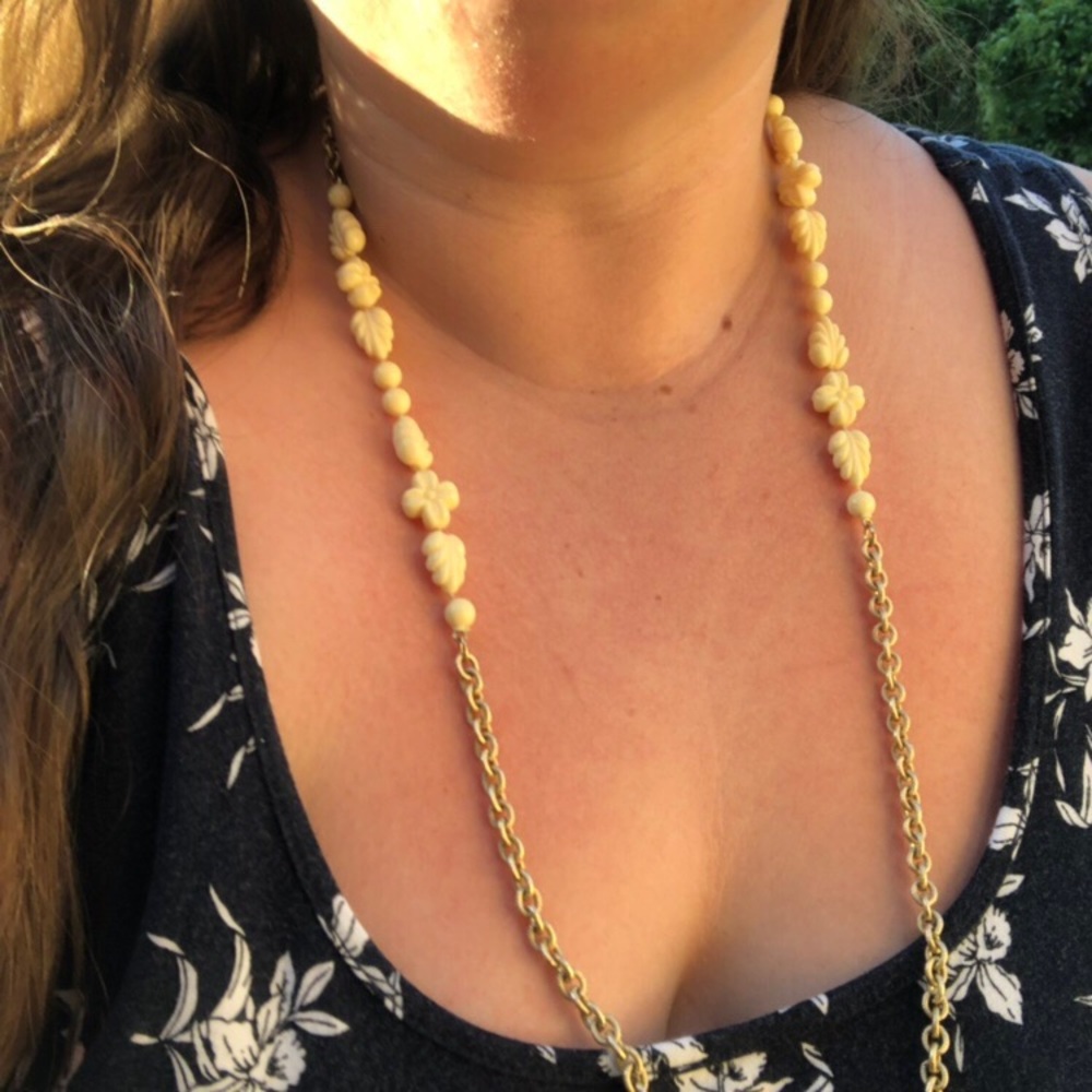 Vintage Gold Colored Leaf Necklace